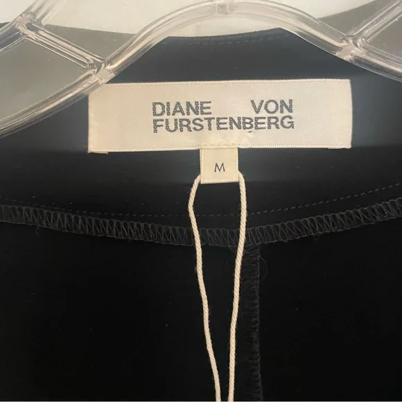 NWOT DVF Diane Von Furstenberg black midi wrap dress long sleeve chain neck M - Picture 2 of 5